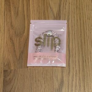 5 for $25 item 🌺 Slip Pure Silk Skinny Scrunchie Pink